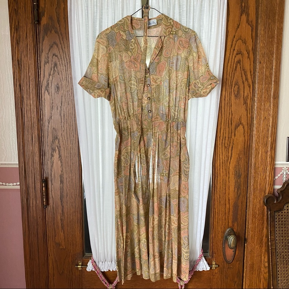 Vintage paisley Nelly Don dress